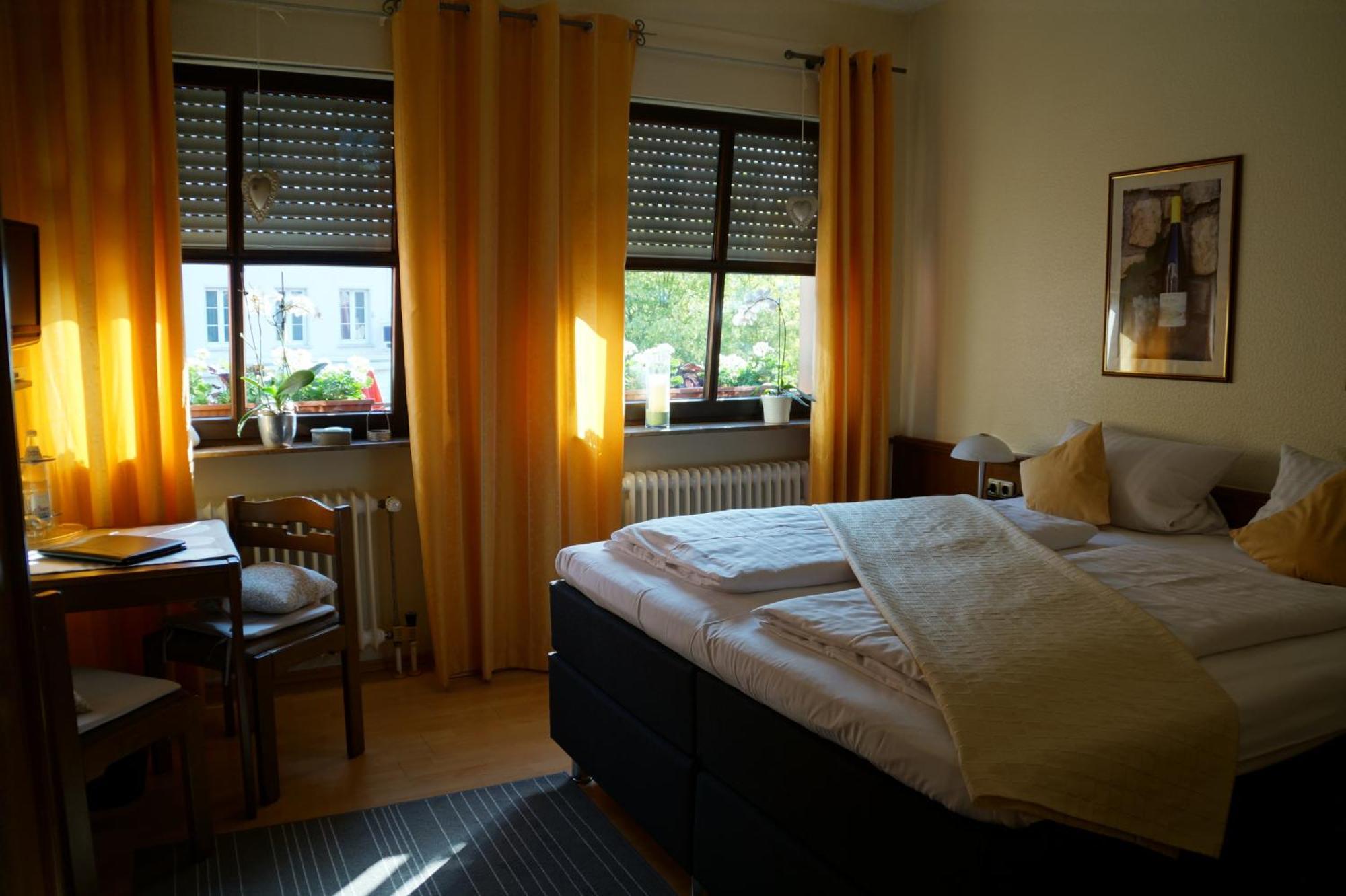 Hotel Restaurant Zunftstube Saarburg Værelse billede